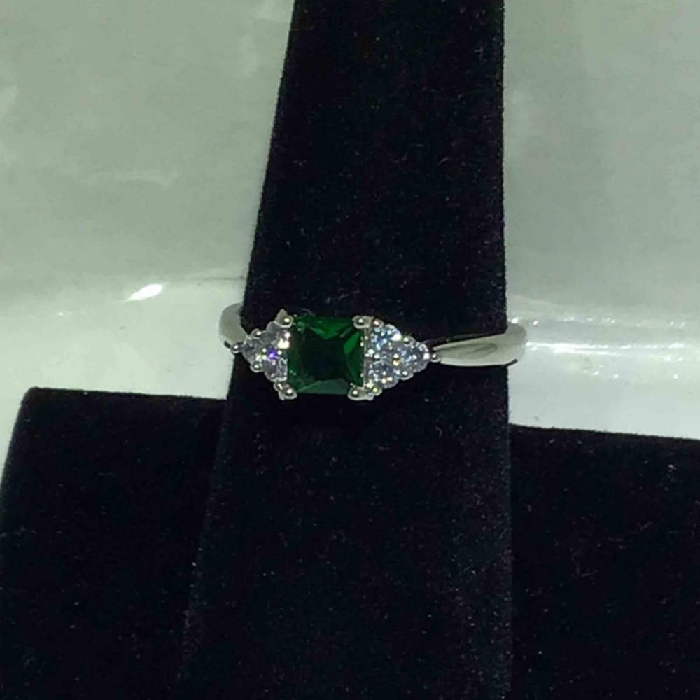 925 Silver Plated emerald and sapphire ring